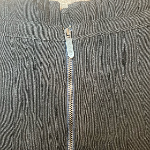 Zac Pose for Target Pleated Mini Skirt - Picture 3 of 4